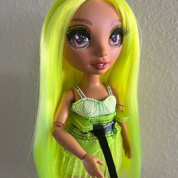 rainbow high series 2 karma - Picture 3 of 4